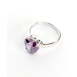 Solitaire Design with Heart Shape Centerpiece Ring
