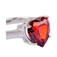 Solitaire Design with Heart Shape Centerpiece Ring