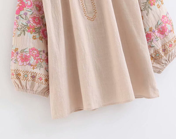 Fashionable Top with Tassels in Bohemian style