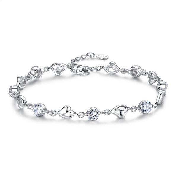 925 Silver Bracelet features heart shape design