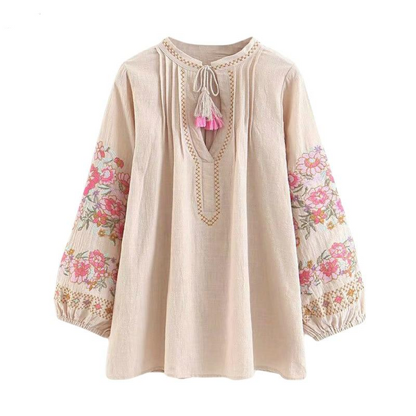 Fashionable Top with Tassels in Bohemian style